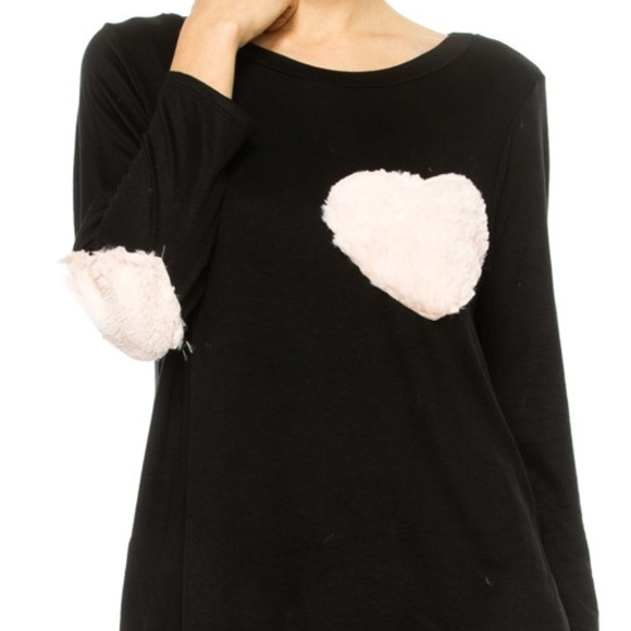 FAUX FUR HEART DETAIL TOP - Picture 2 of 3